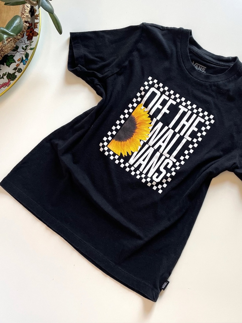 Vans Off The Wall Black Daisy Tee | 10-12